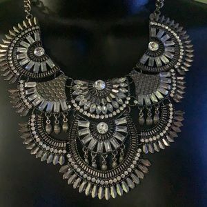 Metal necklace